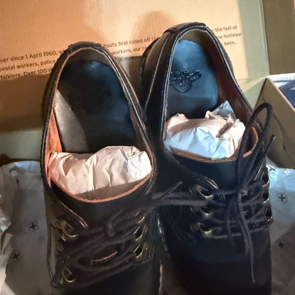 🔥🖤BNIB LEONA LOW DOCS!🖤🔥 - Picture 7 of 8